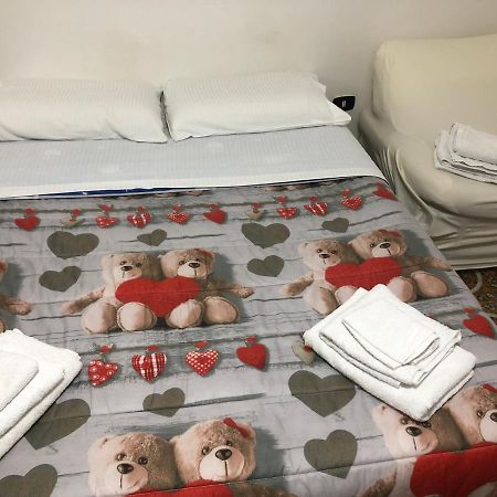 Quartieri Spagnoli Homecasa Vacanze Naples Luaran gambar