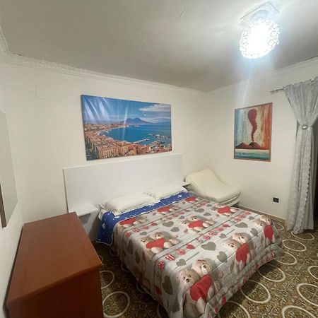Quartieri Spagnoli Homecasa Vacanze Naples Luaran gambar