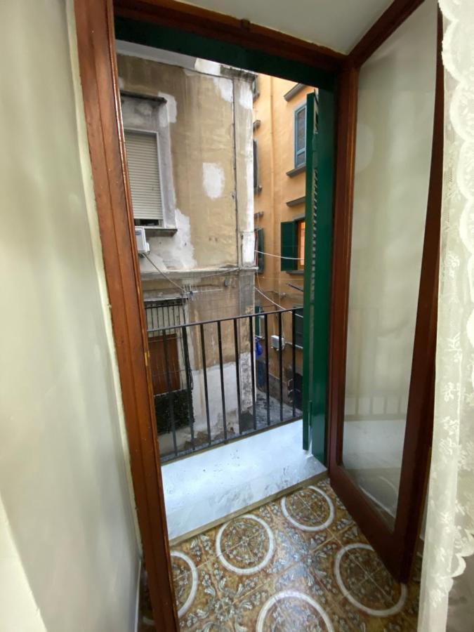 Quartieri Spagnoli Homecasa Vacanze Naples Luaran gambar