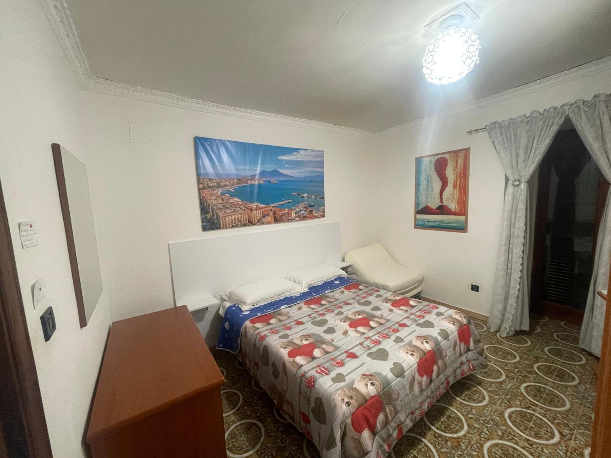 Quartieri Spagnoli Homecasa Vacanze Naples Luaran gambar